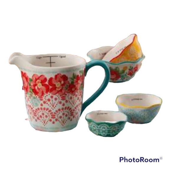 Large Pioneer Woman Measuring Cup - Picture 2 of 2